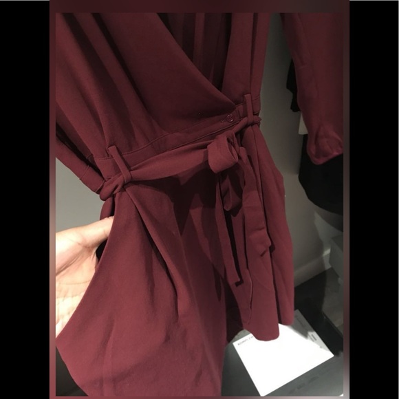 Aritzia Wilfred longsleeve wrap dress with belt and two pockets - Picture 3 of 4